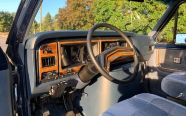 Ford-e250-club-wagon-econoline-xlt-7.3l-diesel-1989-blue-9