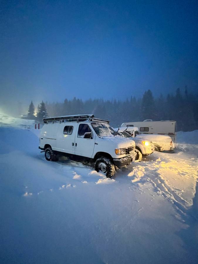 Ford-e250-super-duty-cargo-1993-white-17