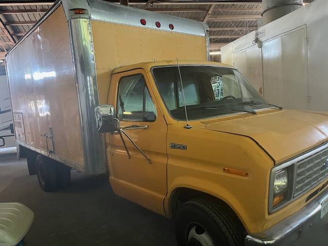Ford-e350-box-truck-1991-yellow-2