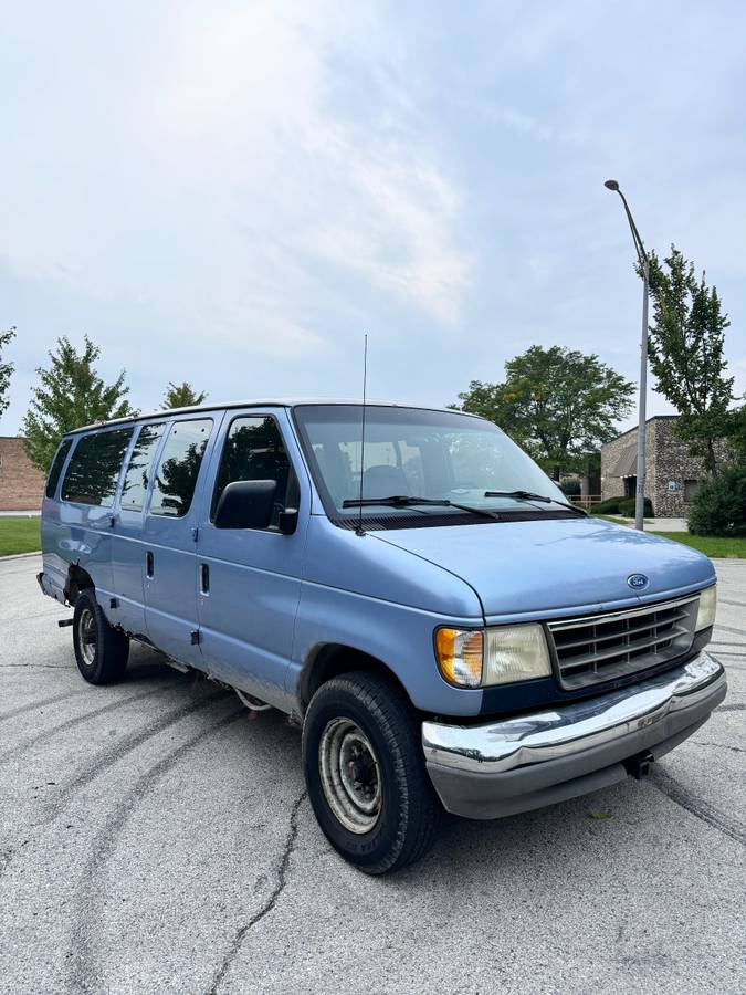 Ford-e350-club-wagon-1996-blue-2