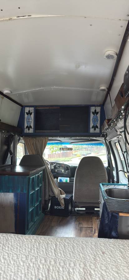 Ford-e350-conversion-1995-white-2