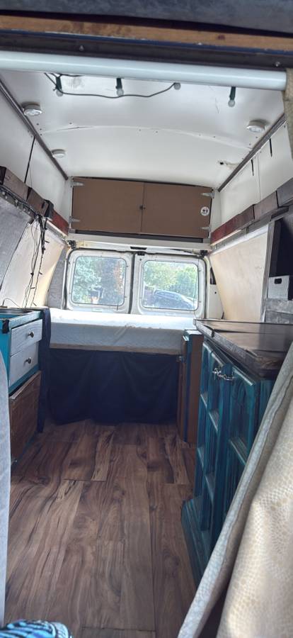 Ford-e350-conversion-1995-white-3