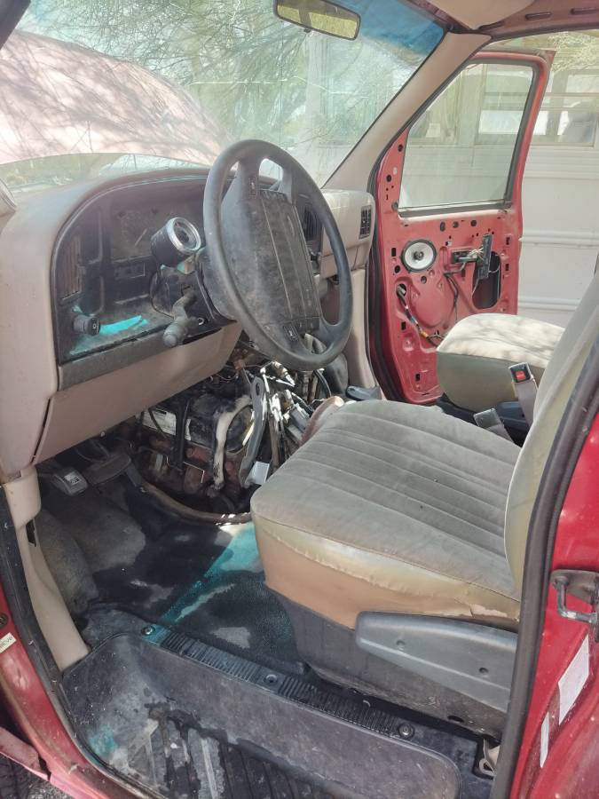 Ford-e350-extended-cargo-van-1995-red-9