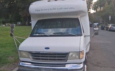 Ford-e350-super-duty-cutaway-1993-white-1