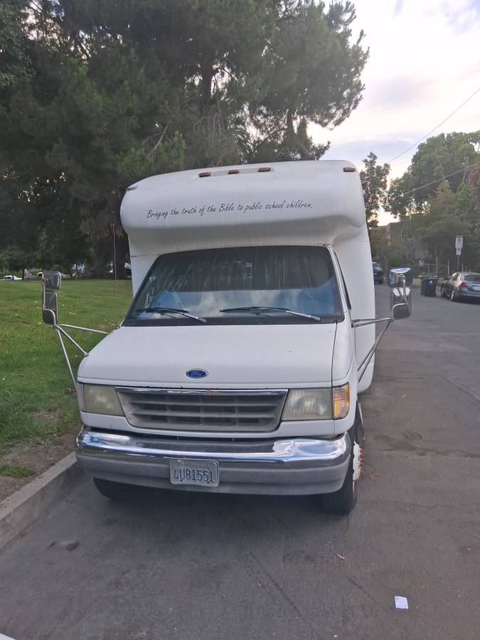 Ford-e350-super-duty-cutaway-1993-white-1