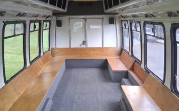 Ford-e350-super-duty-cutaway-1993-white-3