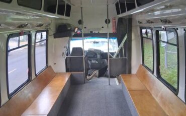 Ford-e350-super-duty-cutaway-1993-white-4