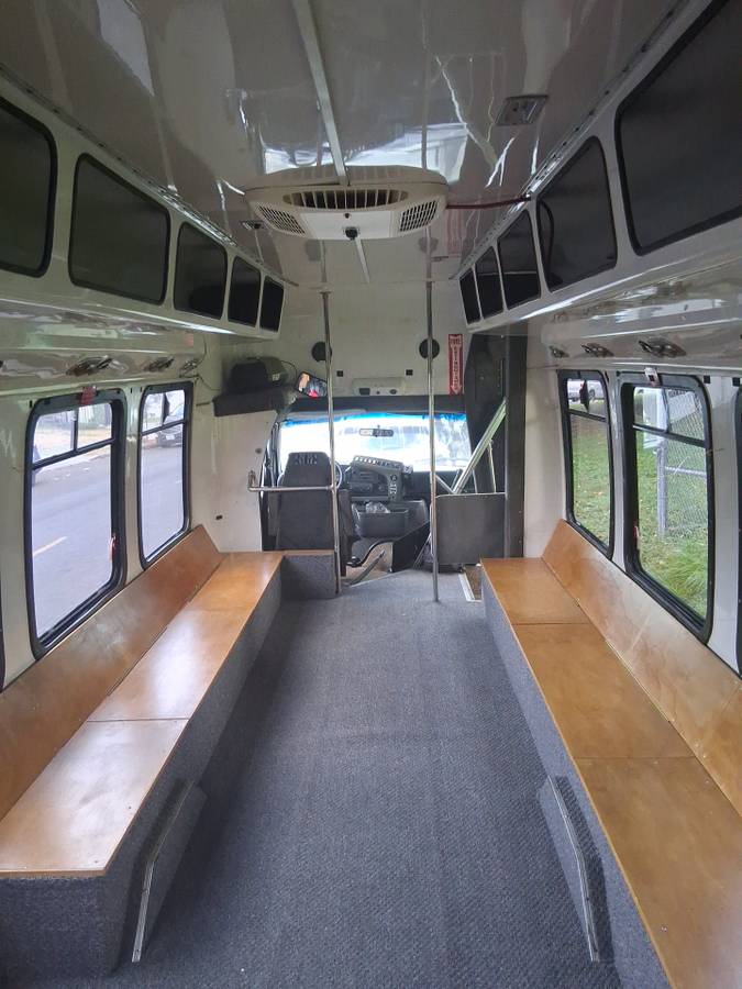 Ford-e350-super-duty-cutaway-1993-white-4