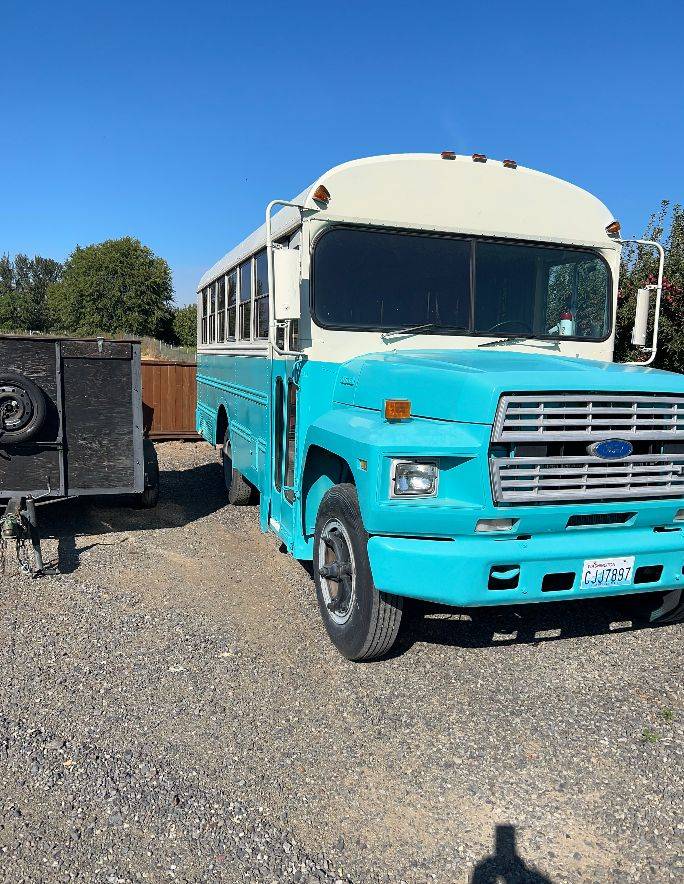 Ford-e450-shuttle-bus-1995-blue-5