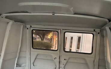 Ford-econoline-1962-white-11