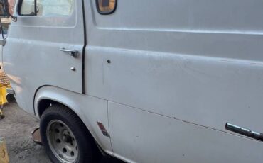 Ford-econoline-1965-white-3