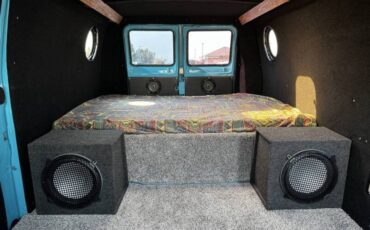 Ford-econoline-1973-blue-12