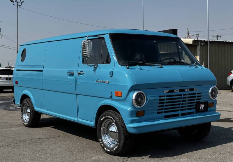 Ford-econoline-1973-blue-4