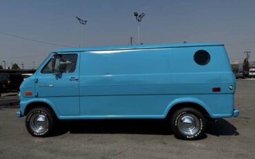 Ford-econoline-1973-blue-8