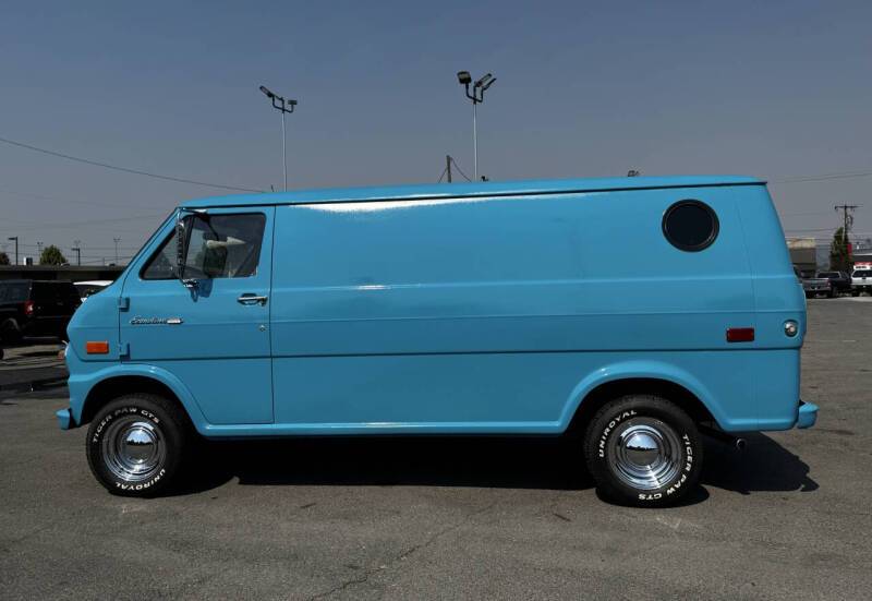 Ford-econoline-1973-blue-8
