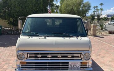 Ford-econoline-1974-10