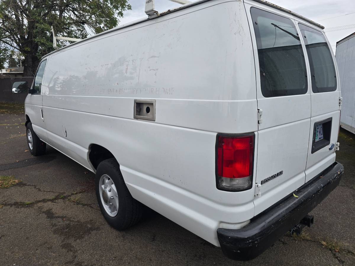 Ford-econoline-1996-2