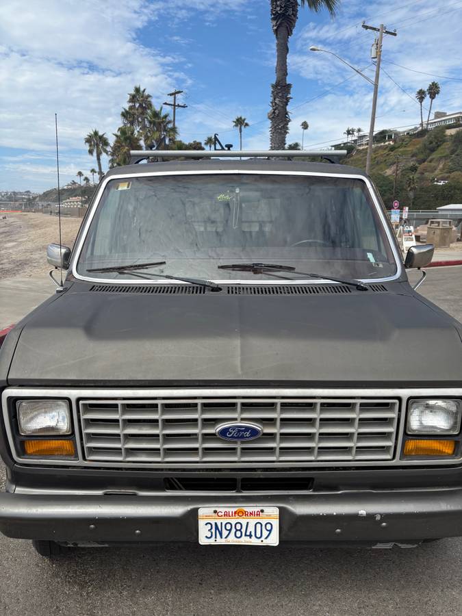 Ford-econoline-cargo-van-1989-grey-11