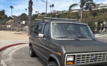 Ford-econoline-cargo-van-1989-grey