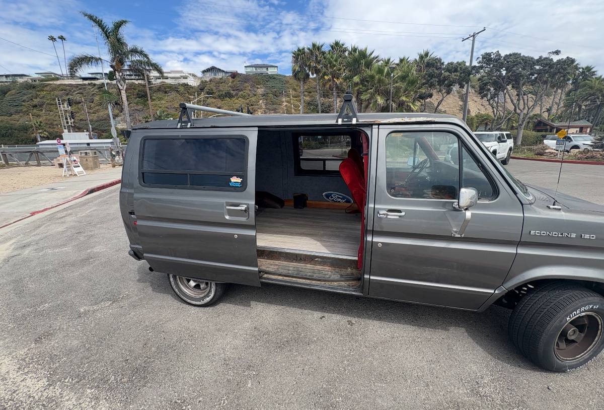 Ford-econoline-cargo-van-1989-grey-7