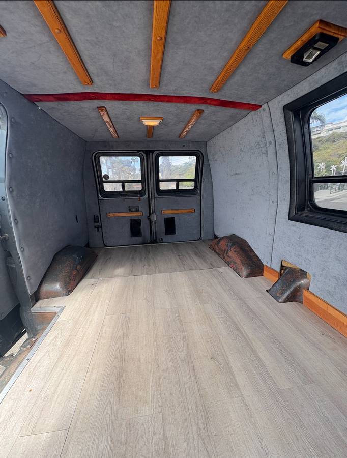 Ford-econoline-cargo-van-1989-grey-8