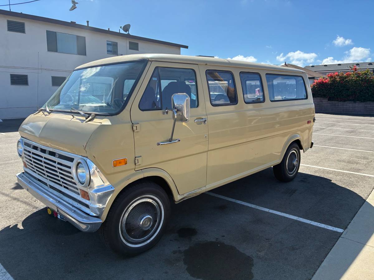Ford-econoline-e-100-1973-yellow-10