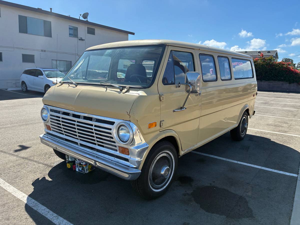 Ford-econoline-e-100-1973-yellow-11