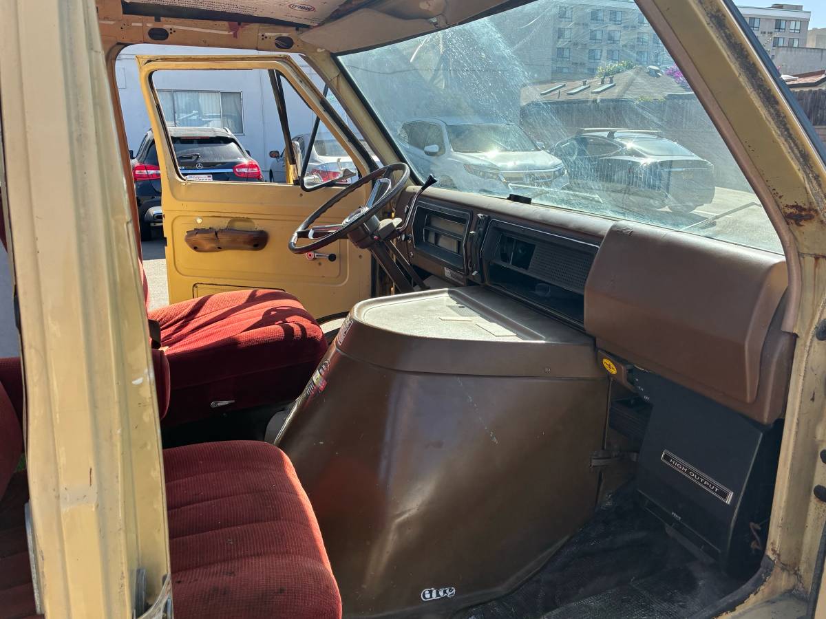 Ford-econoline-e-100-1973-yellow-17