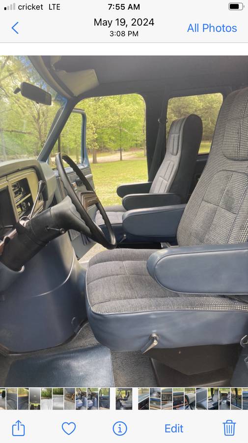 Ford-econoline-e150-cargo-van-1985-blue-4