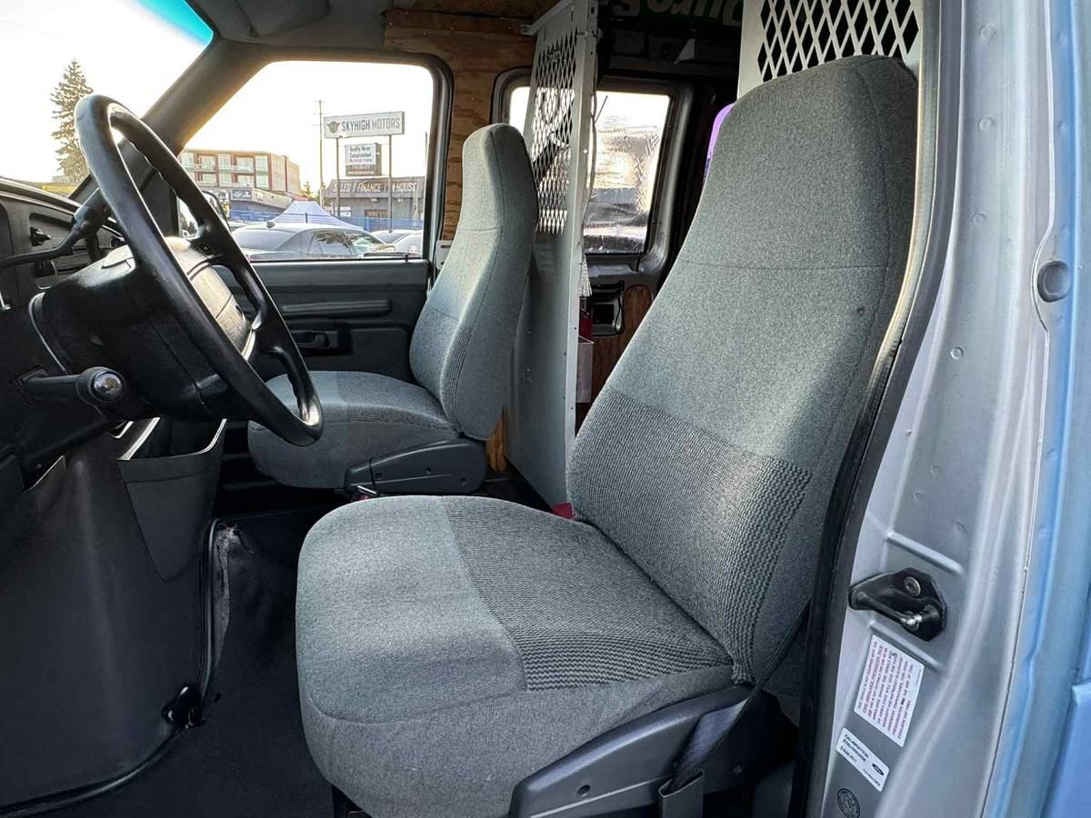 Ford-econoline-e250-high-roof-1993-blue-13