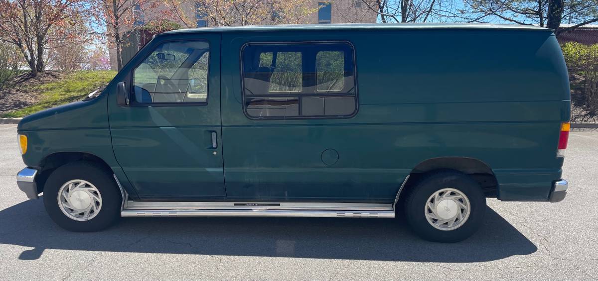 Ford-econoline-van-1994-10