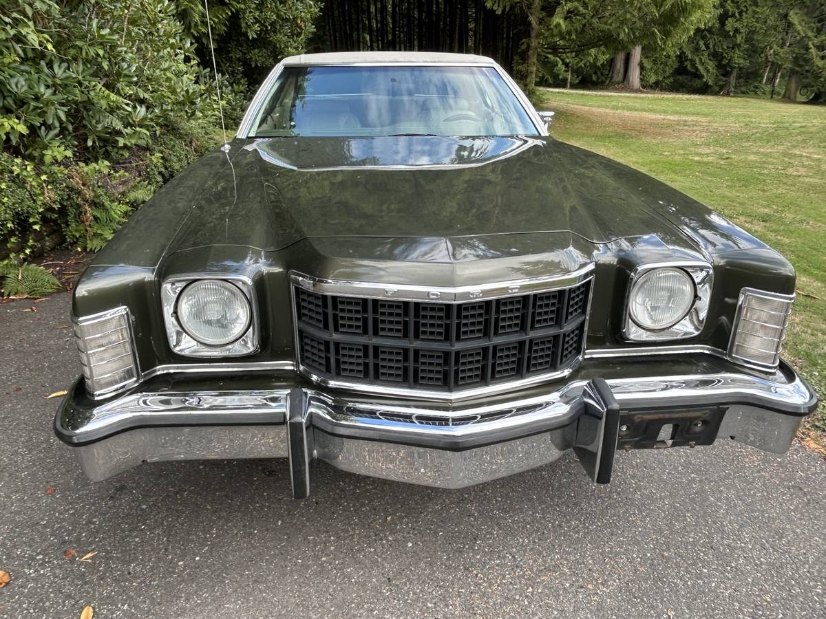 Ford-elite-1975-green