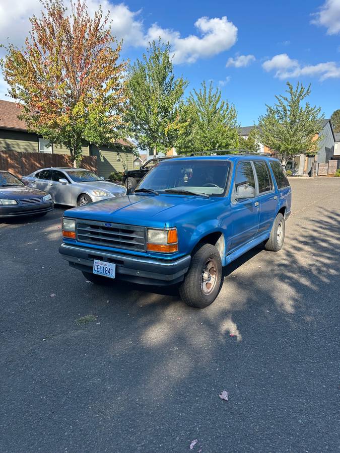 Ford-explorer-1994-blue-1