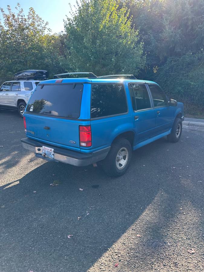 Ford-explorer-1994-blue-2