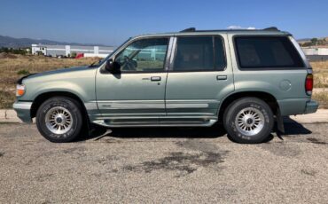 Ford-explorer-1996-1