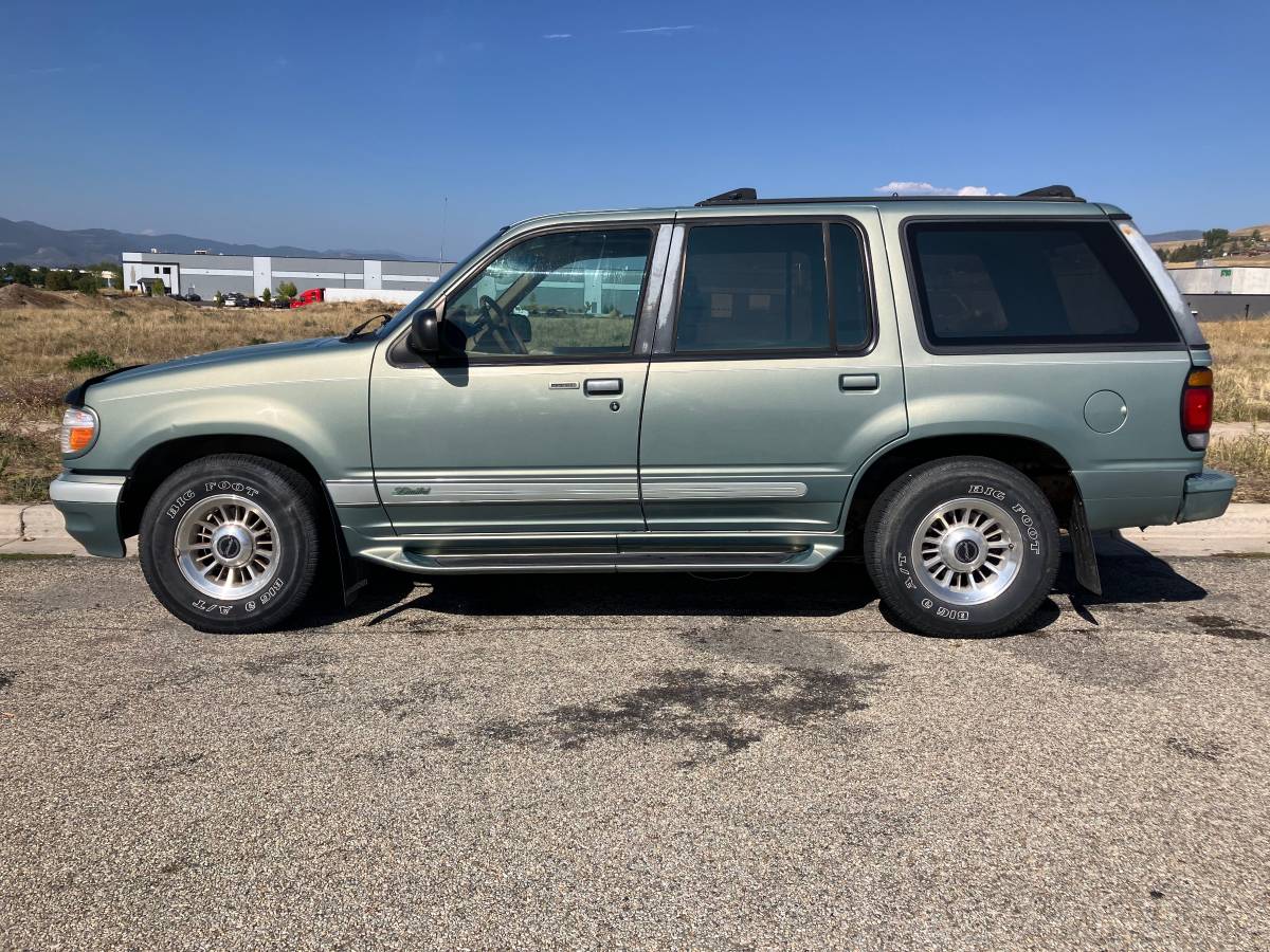 Ford-explorer-1996-1