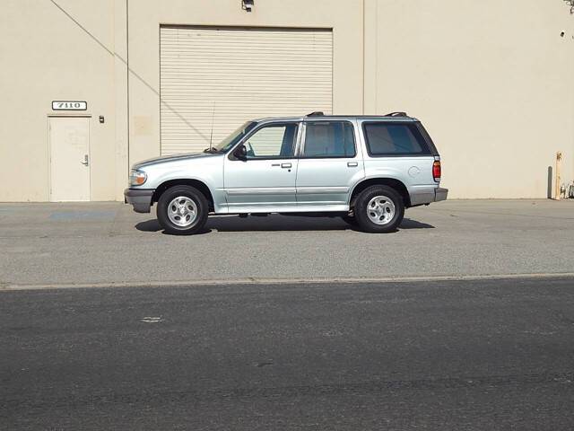 Ford-explorer-1996-10