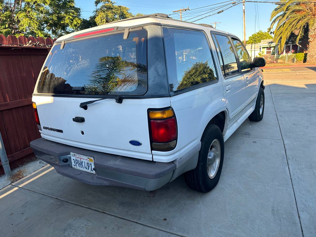 Ford-explorer-1996-3