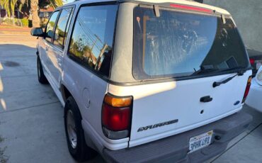 Ford-explorer-1996
