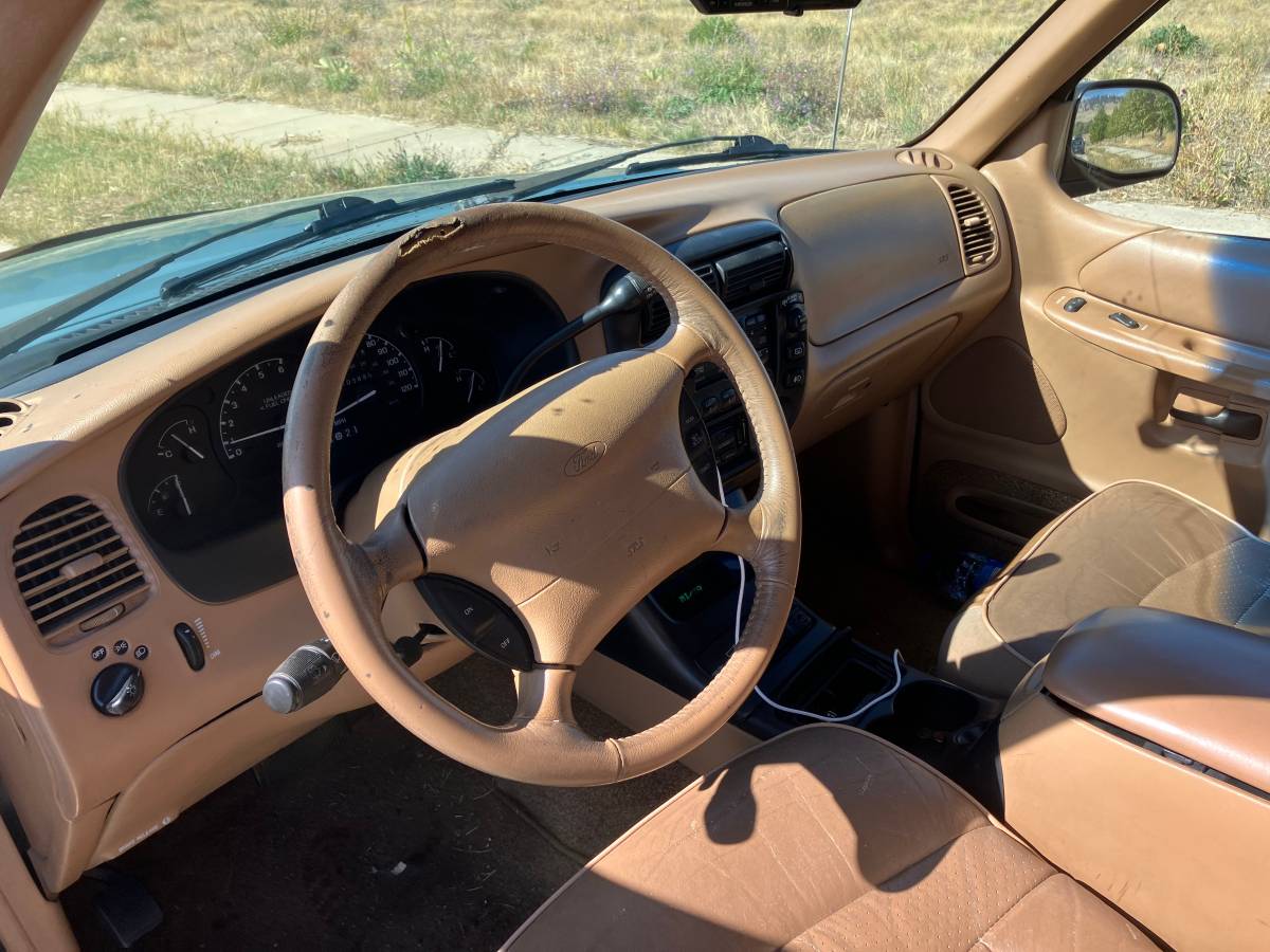 Ford-explorer-1996-8