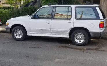 Ford-explorer-1996-white-3