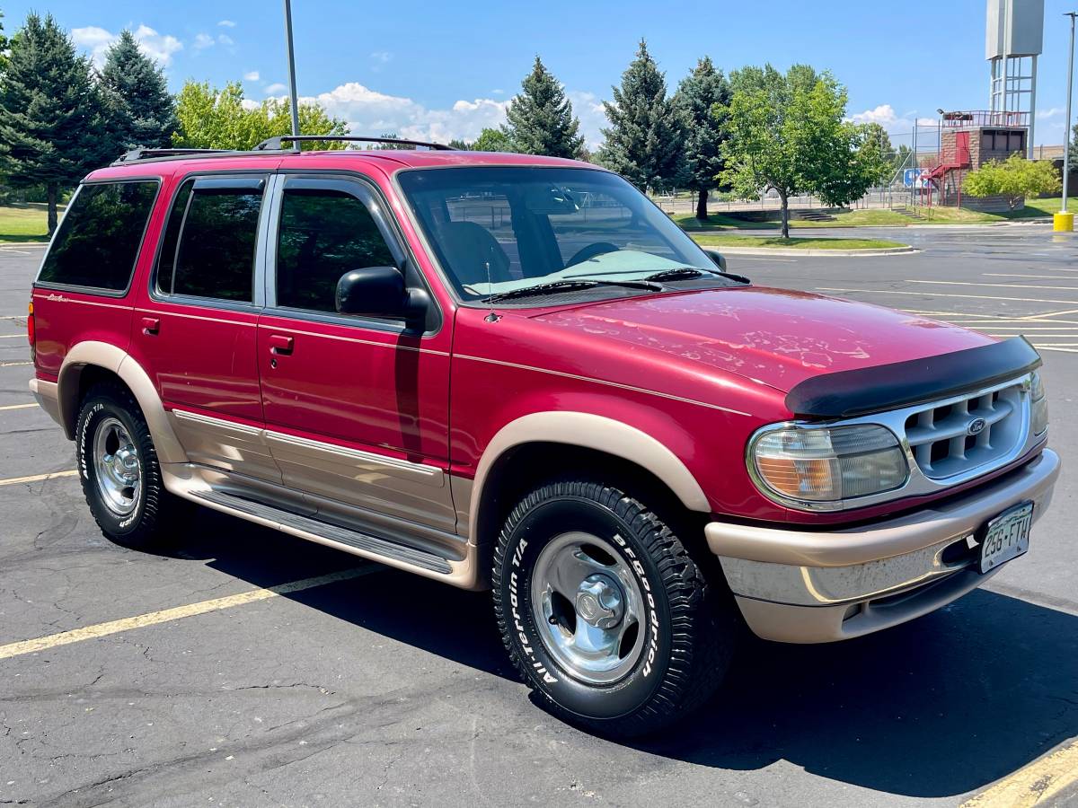 Ford-explorer-eddie-bauer-4x4-1996-red-1