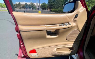 Ford-explorer-eddie-bauer-4x4-1996-red-7