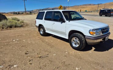 Ford-explorer-xlt-2wd-1995-white