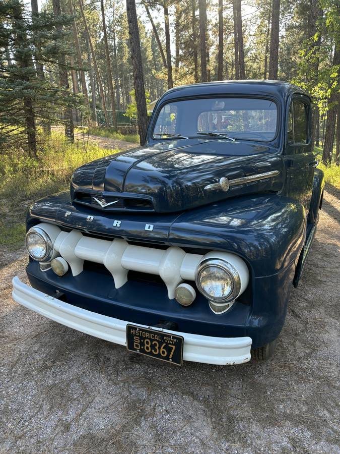 Ford-f-1-truck-1952-blue-2