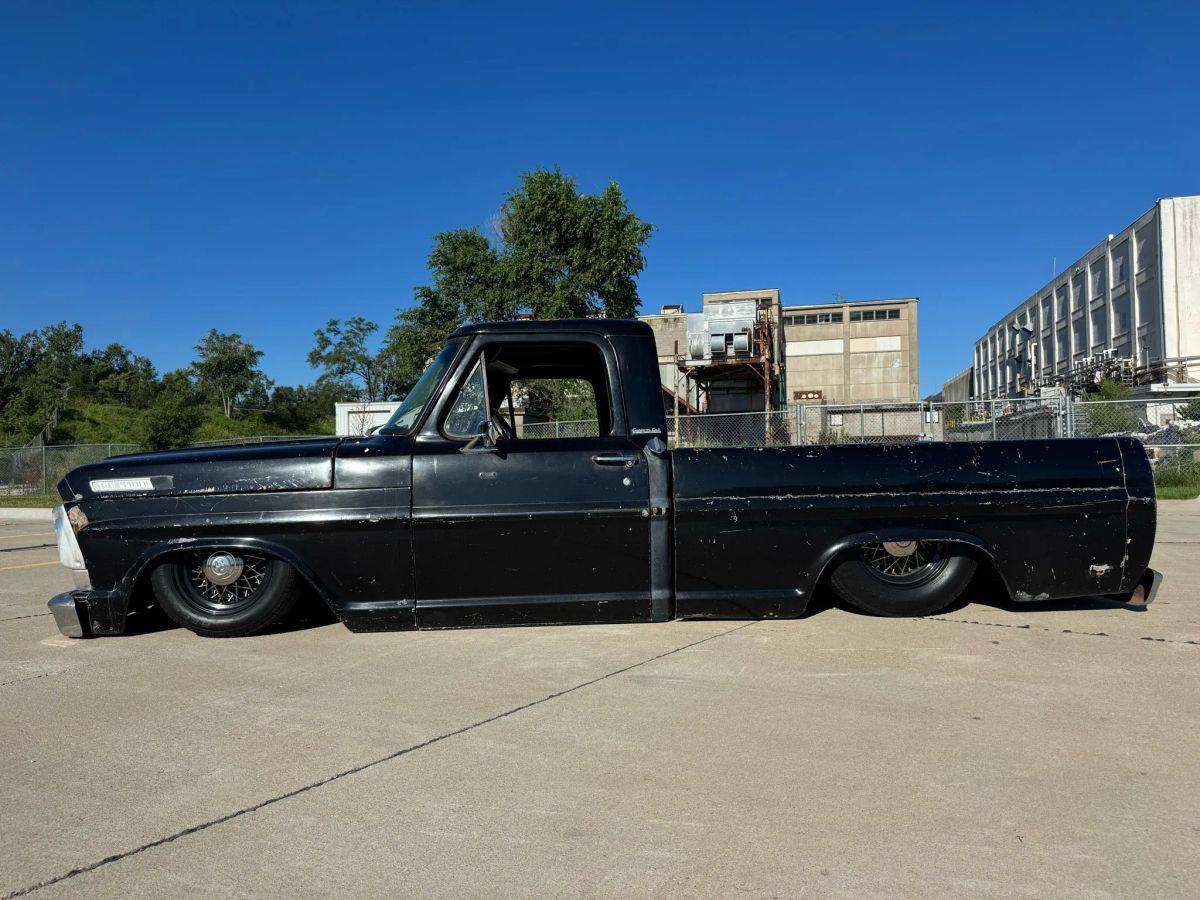 Ford-f-100-1967-black-1