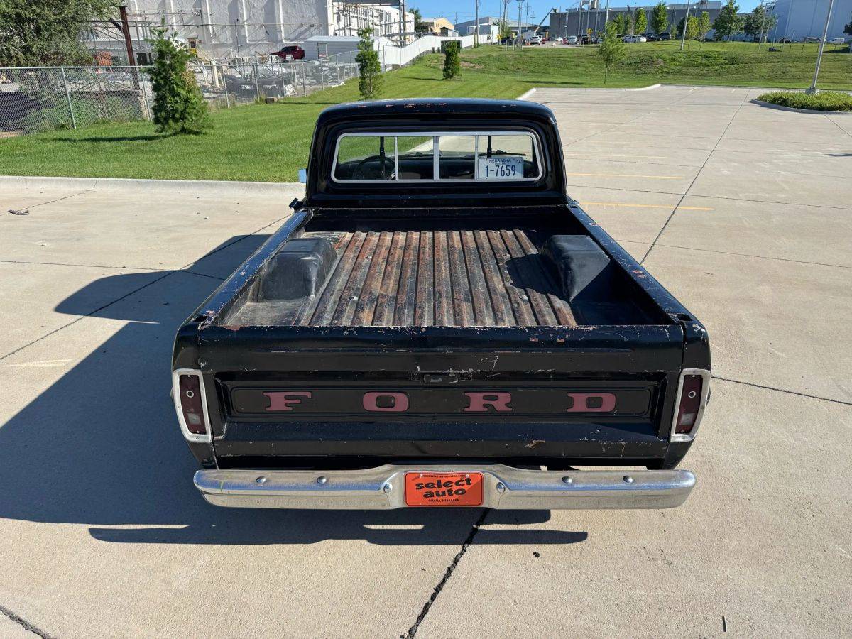 Ford-f-100-1967-black-17