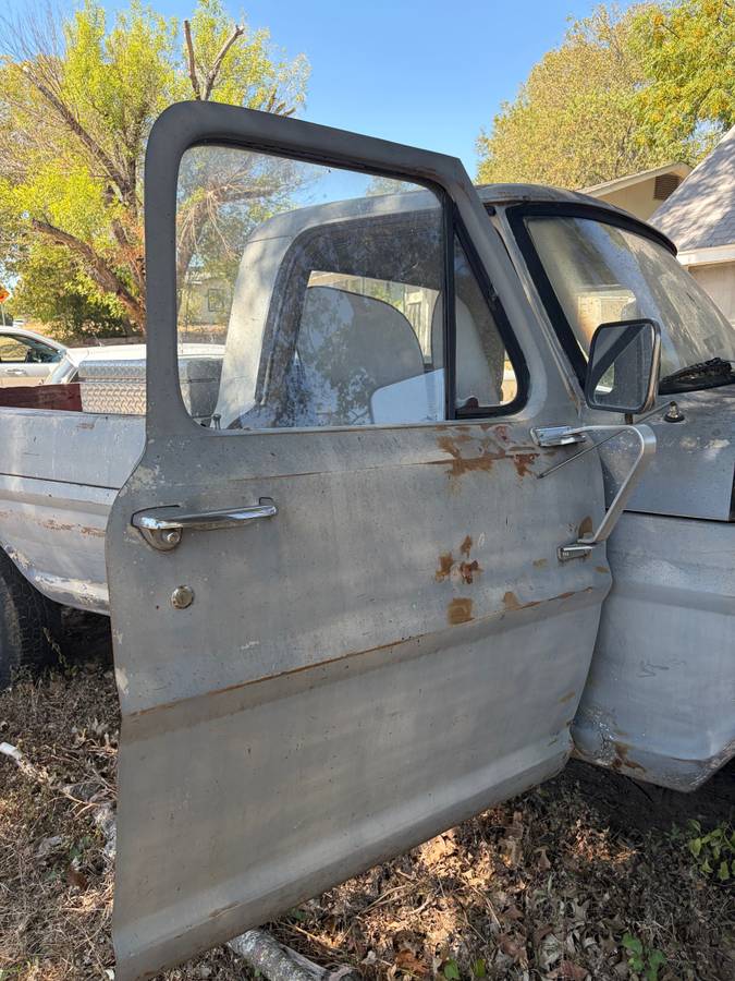 Ford-f-100-1968-grey-2