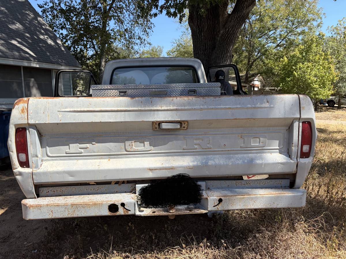 Ford-f-100-1968-grey-5