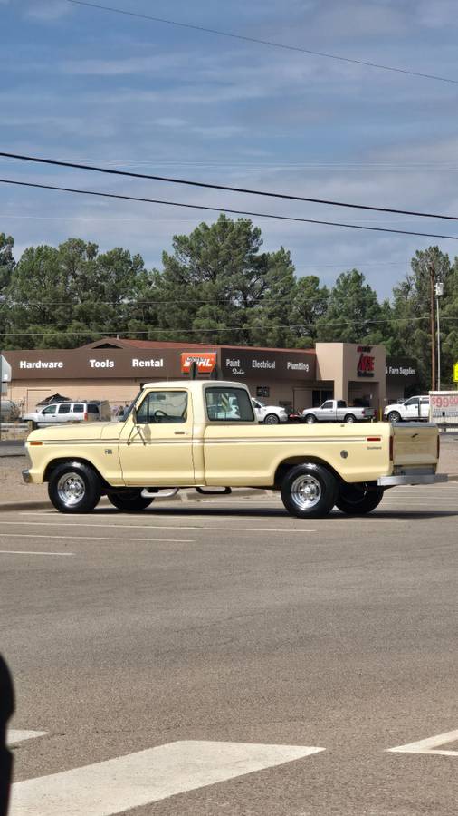 Ford-f-100-custom-1975-yellow-12